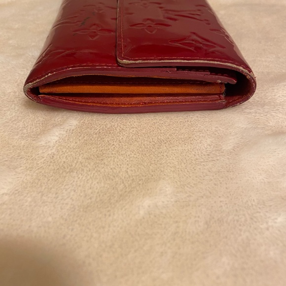 Authentic Louis Vuitton Vernis Sarah wallet. With COA - Picture 14 of 16